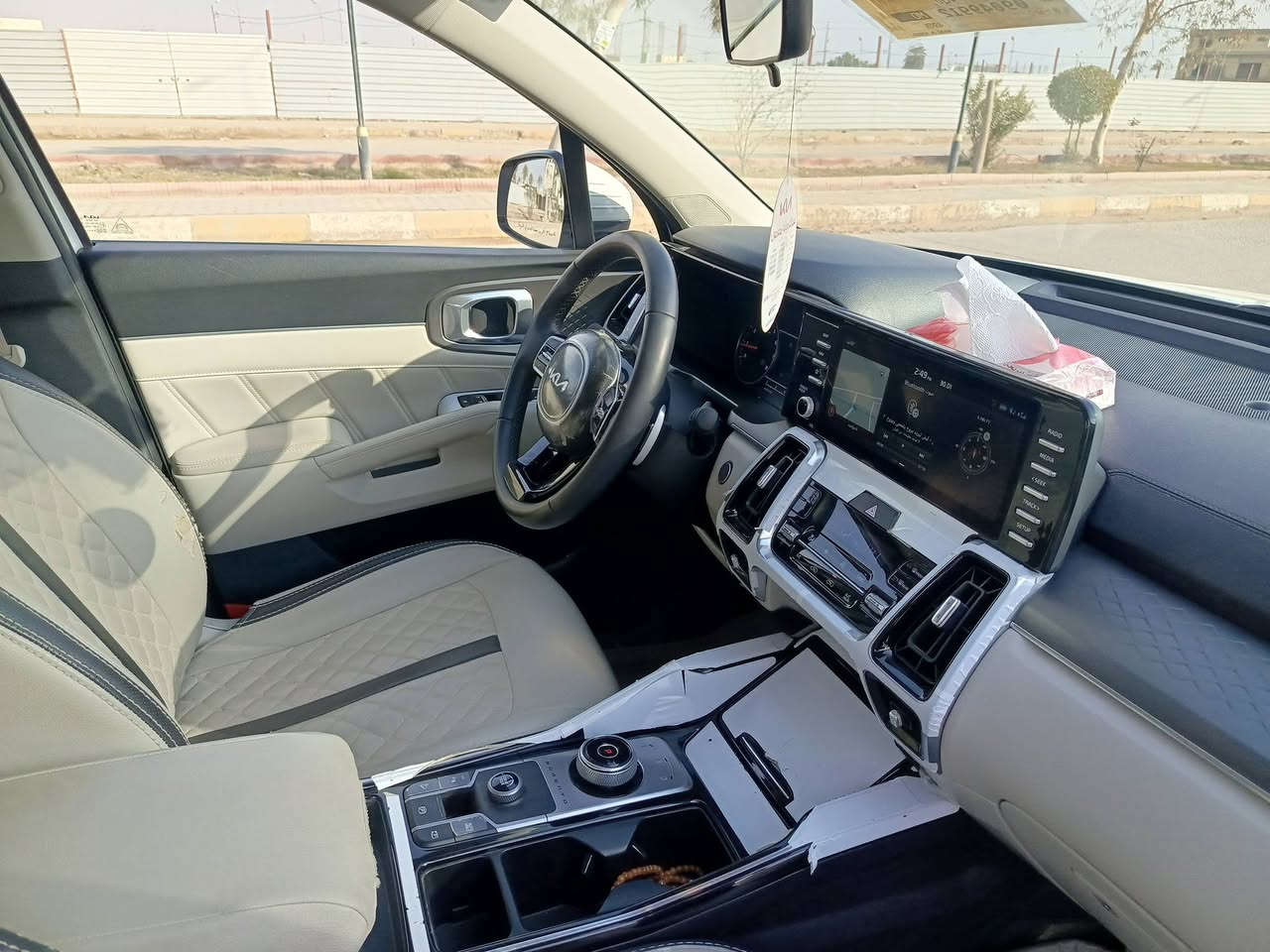 السلام عليكم 
سورنتو 2023 خليجي 
فول مواصفات من عدى البنرامه
مكفوله كفاله عامه من كلشي 
ماشيه 24الف 
رقم بغداد انكليزي تحوير ثاني يوم 
مكينه 6 سلندر 
السعر خاص 
التواصل عبر هاذا الرقم 
الرقم ***********
