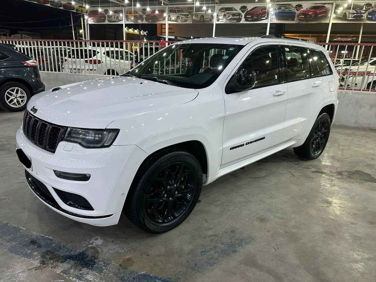 Jeep Grand Cherokee S 2021
جيب غراند شيروكي فئة S
فول مواصفات بانوراما داخل احمر 
كلين تايتل خليجي
دبل اكسل 
ماشي ٦٣،٠٠٠ ميل
شركة هارلم 
السعر ٣٧٣ ورقە
الموقع-اربيل
***********
__________________________
جێپ گراند شیرۆکی S
فول مواسەفاته پانۆراما داخیلی سۆر
کلین تایتل خەلیجی
دەبل ئەکسڵ
٦٣،٠٠٠ میل رۆیشتووە
شەریکەی هارلمە
نرخی ٣٧٣ وەرقەیە 
ناونيشان-هەولێر
***********
