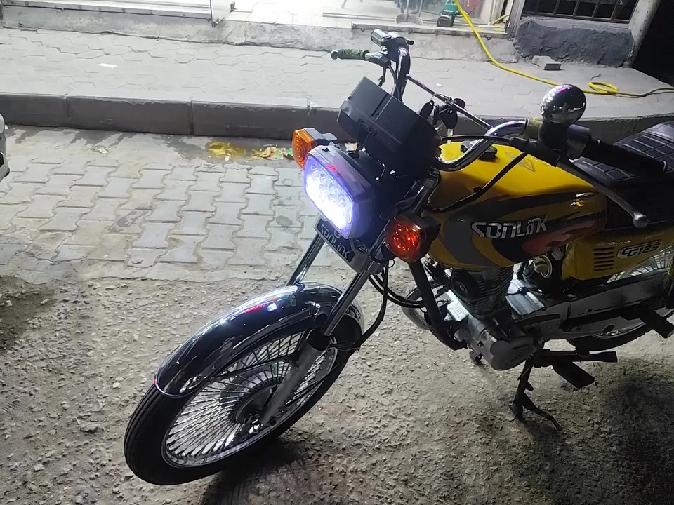 السلام عليكم. 4كير للبيع
شركة سونك 2022 فول نضافه 

للبيع السعر خاص الماسنجر مفتوح


**إذا كنت صاحب هذا الإعلان وتريد حذفه لأي سبب، رجاءا أرسل رسالة إلى الدعم الفني**