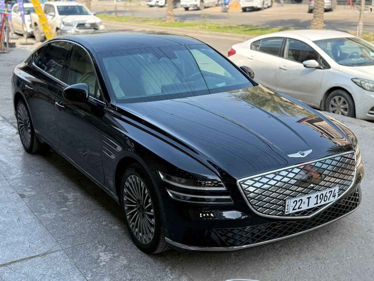 جنيس كهرباء بكامل G80 موديل 2023 ماشية 5000 فقط بيه جاملغ امامي صبغ ونص بباب سايق بدون ايرباك بدون بجم سعرها 
25,500$ قفل 
***********
