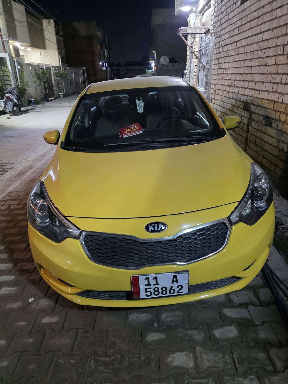 السلام عليكم كيا فورتي ٢٠١٤ 
حادثه مال امريكا واضح بالمنشور 
سونار موجود هم 

كير مكينه بالباكيت
صبغ فرن جديد 
تخم تاير جديد
باتري ياباني جديد
دوشمه شمالي جديده 
منضومه تبريد جديده 
صدر مامي خلفي جديد 

كلشي موضحلك بالمشنور فقط بيع مستعجل عليها تاج راسي لاتخابرني تكلي شبيها مابيها كلشي موضحلك بالمنشور سعر ٩٠ قفل قفل قفل 

*********** اتصال
