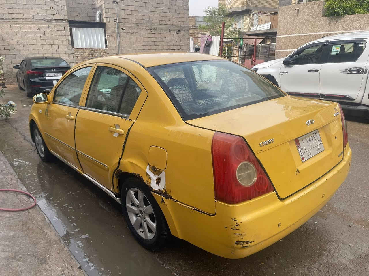 للبيع ٢٠١١ شرط التحويل كير محرك تبريد كهربائيات كلها شغالة اي ظرر ما بيها بس طخة جوة قبق البانزين موظحة بل صورة كير محرك بلاد مصفرة هيئة و غرامات سنوية لل ٢٧ سعرها ٢٥ مكاني بغداد الشعب ***********
