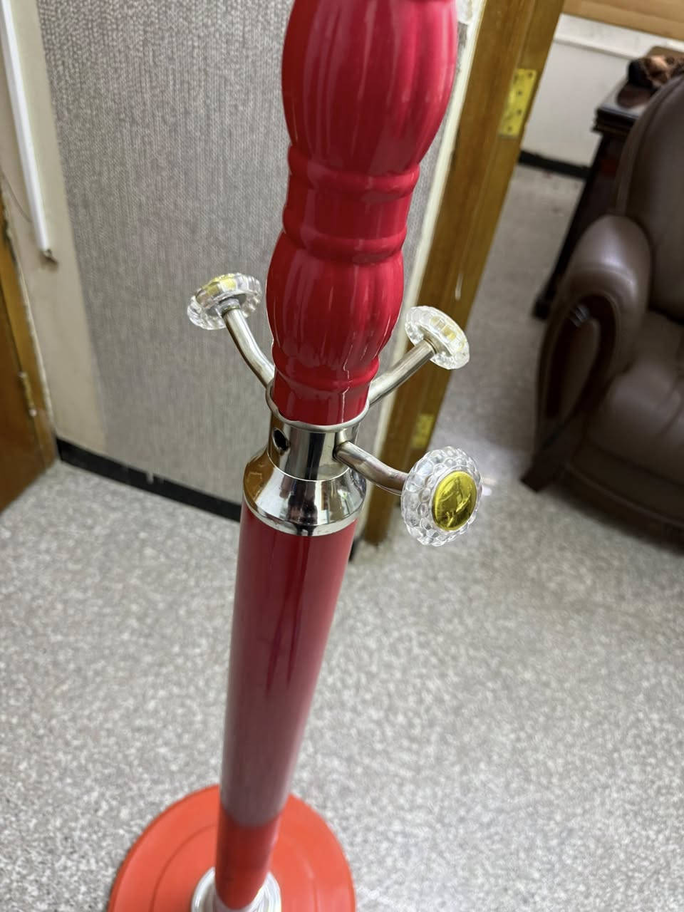 السلام عليكم
شمعة تعليق ملابس للبيع
طولهة ١٨٨ سانتي
 السعر ١٥ 

مكاني بغداد الغزالية
***********
اتصال مباشر او واتساب او ماسنجر
