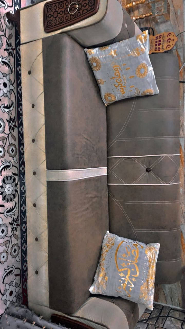 مرحبا عندي تخم يكون ٣ مقاعد كبار و٢صغار نضيف كلش ممستعمل هواي مستعجلة ع البيع أريد اشيل سعرة 420


**إذا كنت صاحب هذا الإعلان وتريد حذفه لأي سبب، رجاءا أرسل رسالة إلى الدعم الفني**