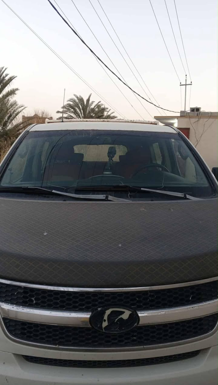 سلام عليكم
ستاراكس2009 مفتوح رقم الاماني مشروع وطني
مكفولة من الضربه القويه ولعيب الشرعي والتبديل سياره جاهزه من كلشي 
السعر 130,,وبيه مجال مكان الشطره 
*********** حيدر شريف
