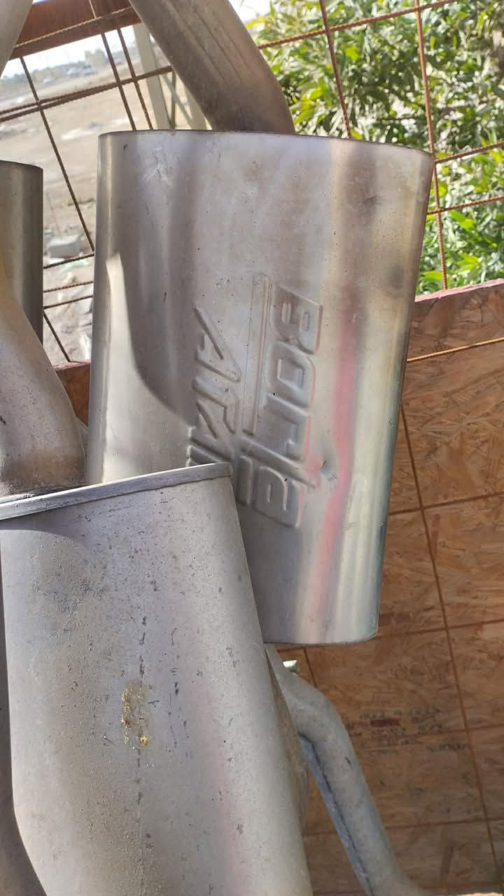 كزوزات Borla ATAK بورلا ايتك كامل قفيص    ًً السعر 400 دولار يرهم موستنك جارجر اوباما
كزوز    Mopar Exhaust) دبات سود اصليات كاملات
بدون لحيم + ماطورات وفيش كاملات حته ضفيره وياهن 
السعر 450 دولار  

مسطر دودج جالنجر موديل 2020 كامله + مثلثات تفصيخ جديده لوك 
السعر 400 دولار 
مكاني الديوانية
***********
