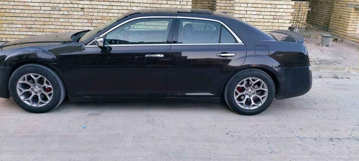 سلام عليكم حبايب اوباما للبيع السياره فول الفول موديل 2012 حادثها جاملغ وبنيد بل حافه يعني بدون ايرباك السياره السعر 170 وبيها مجال للاستفسار0 770 038 0179‬
