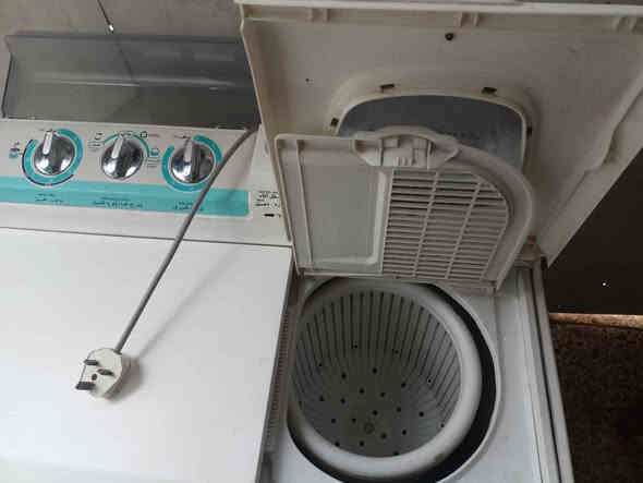 غسالة هيتاشي اصليه نظيفه شرط الشغل للاتصال *********** موصل
