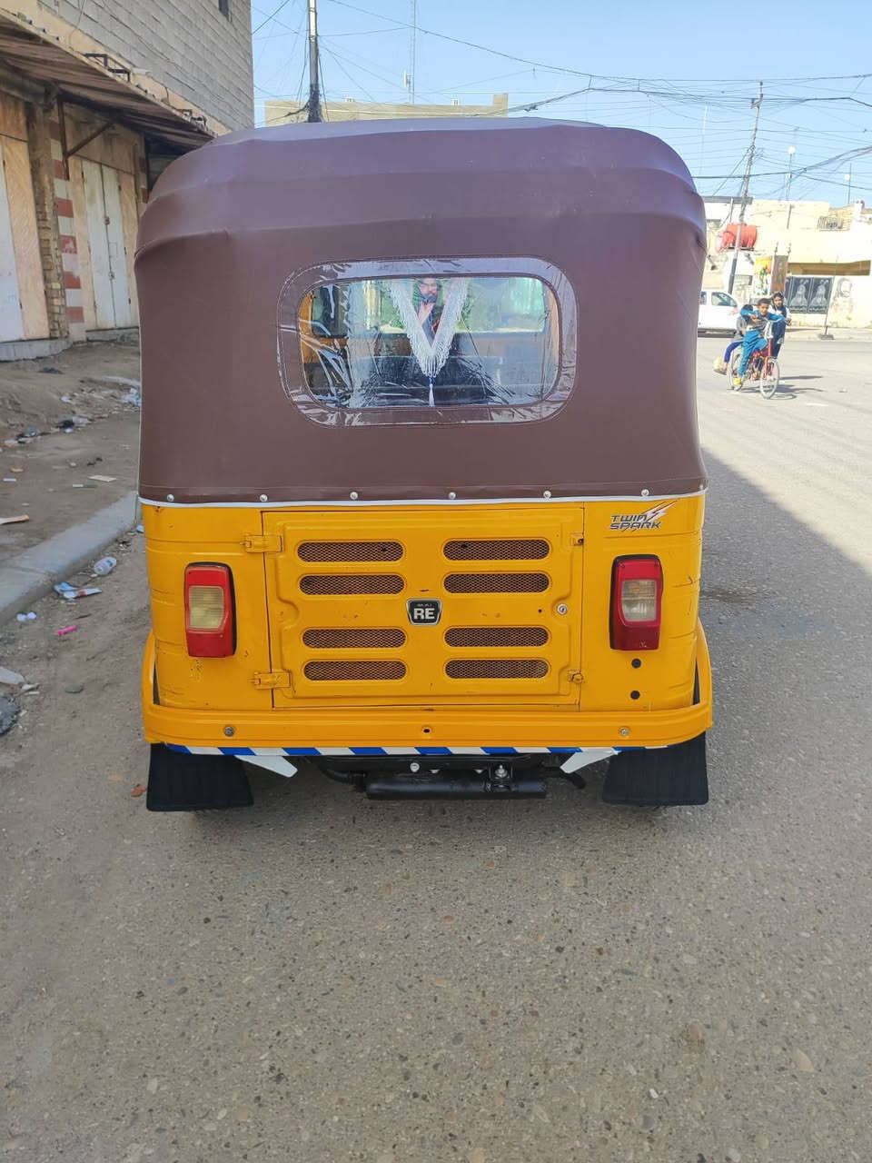 سلام عليكم تكتك البيع موديل 19 شهر 9 رقم وسنويه تكتك كشرته كفاله من صبق والمعجون تخم تاير دوشمه جادر جديد كبل الشارع ماء تصرف عليه ربع مكاني ميسان المجر الكبير الشراي ينتصل ***********
