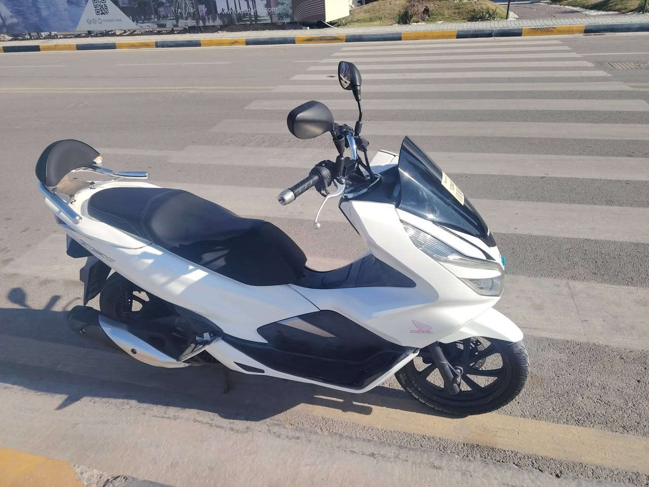 سلام عليكم بيسي كس جيل ثالث كفالة عامة ومحركهة بلادي ما مفتوح تراجة حلوة بس بيهة كسر بصيط بل كفر مثل ما موضح بل صورة  السعر 14 ورقة بيهة مجال بصيط العنوان بغداد حي جهاد وهاذة رقمي ***********
