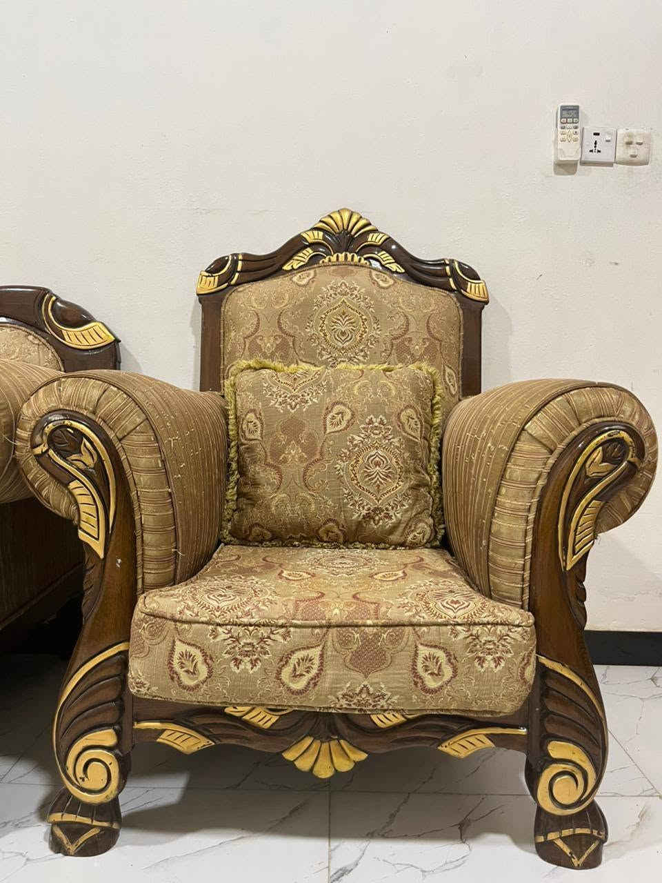 تخم مصري حفر يدوي خشب زان ٦ قطع ٤ كراسي السعر ٦٥٠ وبي مجال..
مكانه الشطرة 
اتصال فقط ***********
