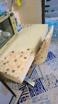 ميز طعام • جديد • ينفتح