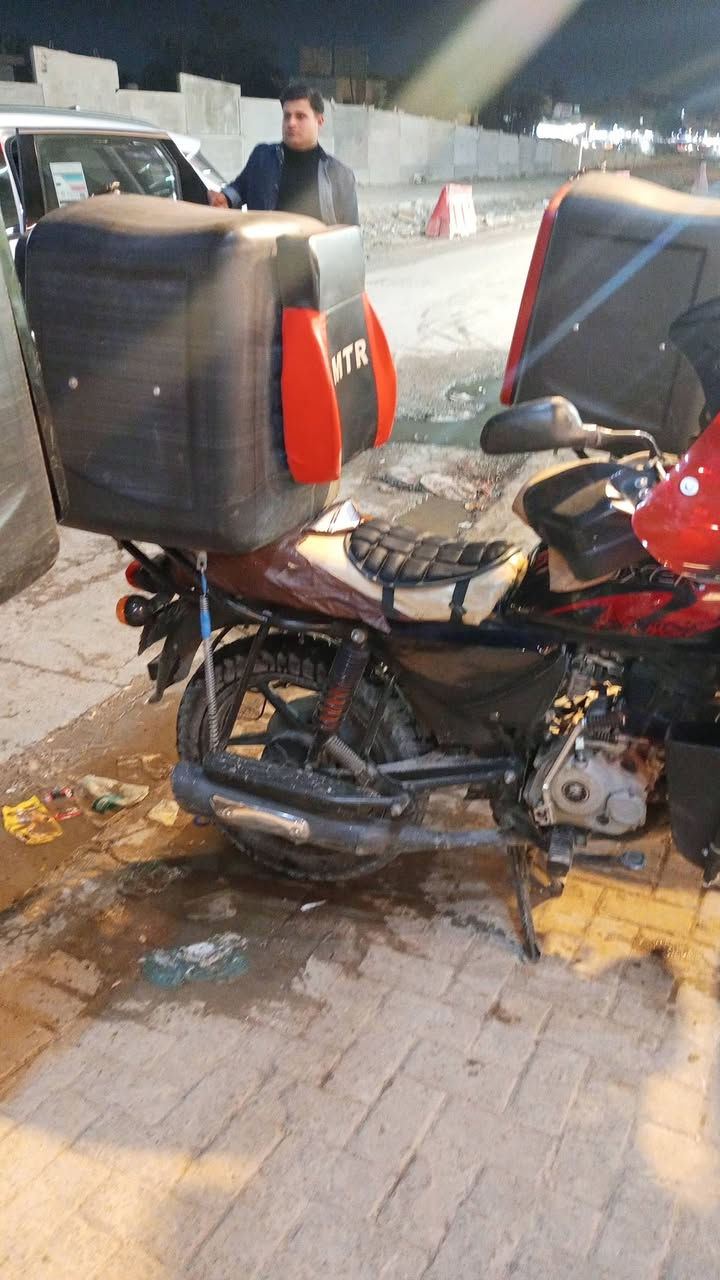 سلام عليكم بوكسر موديل 22 شهر الثامن وراق نضيفة***********
