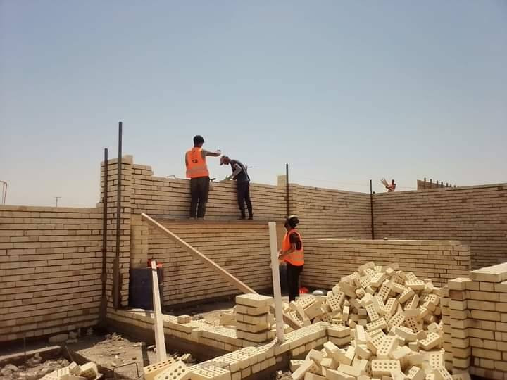 السلام عليكم ورحمة الله وبركاته 
يوجد خلفة بناء درجه اولى لكافه انواع العمل ويشمل بناء طابوق وبناء الفرمستون وبناء البلوك 
مع البخ سمنت جص بورك 
مع طبيق السيراميك والكاشي والفرشي مع كافة عمل الواجهيات 
مع كادر عمال تصعيد كافه المواد 
وتنظيف البيوت من الداخل والخارج وباسعار مناسبه الاستفسار يرجى الاتصال بناء على الرقم الاتي 

***********
