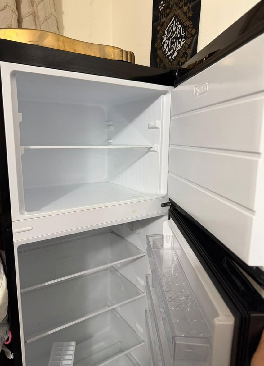 السلام عليكم
ثلاجه فيستل الاصلي 
الحجم كبير استخدام اسبوع فقط 
حتى كارتون بعده  نظام فلتره هواء بيها 
تقسيم لحم وخضروات 
واريد اشيل مستعجل عليها اخذتها  وي القسط ببمليون  
ابيعها ب٥٠٠ قفل 
استخدام ايام قليله كلش فقط 
***********
الشراي يتواصل وياي على واتساب ولا يكسر بسعر والمايريد يشتري لايتعبني ولا يراسل ويبقى يتسال ويكسر بسعر 
مكانه ناصريه قرب اسواق بابا اشتريلي
