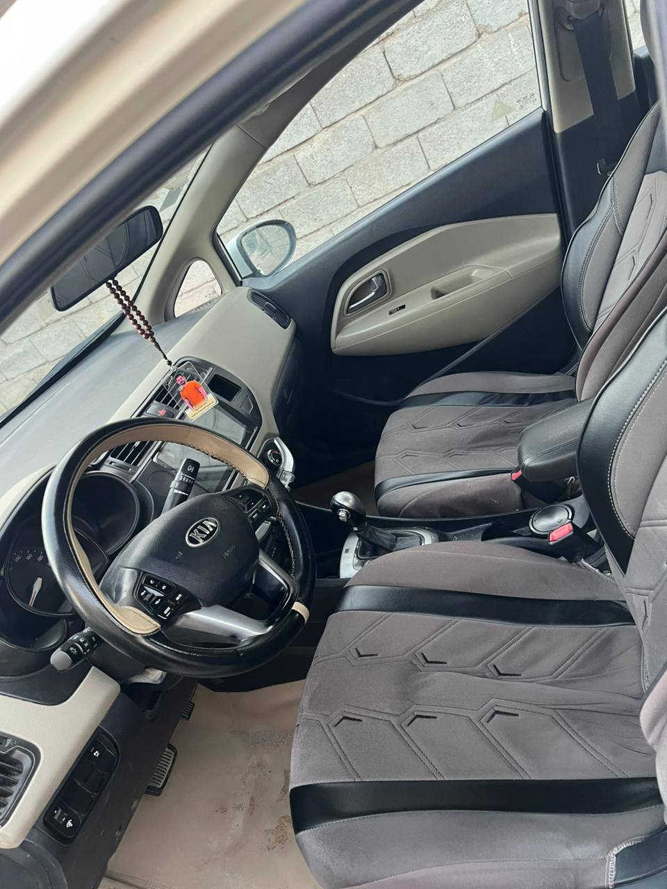 كيا ريو مديل 2014 بسمي بيه بكانات بارد وشبر صبق بلباب سعر 90
رقم ***********
