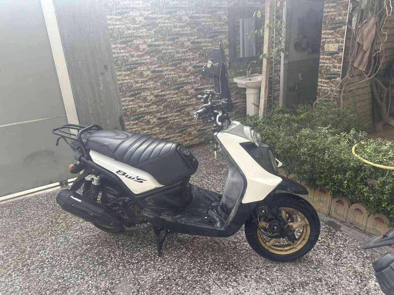 اسلام عليكم سكنس جبلي نوزل سكليتر خطين لدراجه كلهة بلاديه من طول لطول مكينهة مكفوله كفرات ختم واحد وياله ذهبيه لايت زينون جامه عاليه ضد لهوه سعر 850 مكاني بغداد العبيدي ***********
