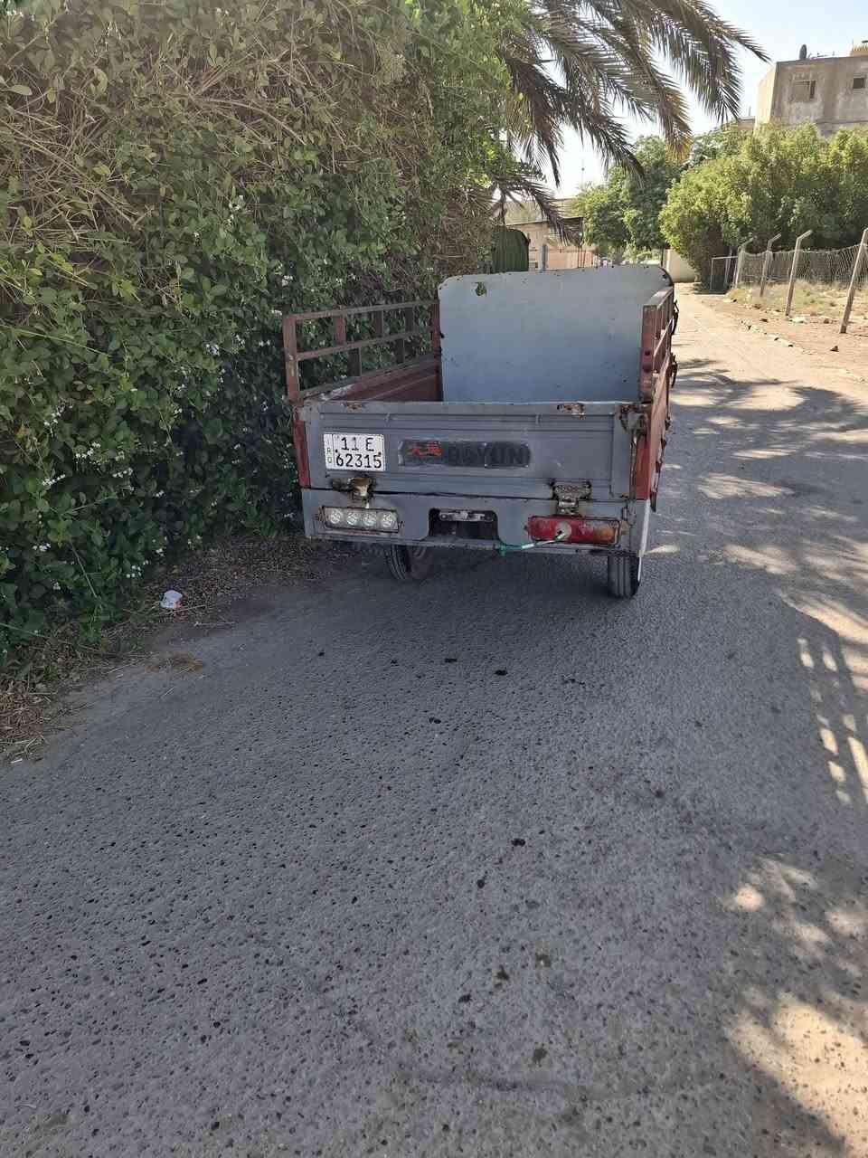 السلاام عليكم ستوته دايوان موديل ١٨ رقم وسنويه بسمي نكره سلف وهندر محرك ٢٥ مامفتوح برغي اخرس اكسل كبس جمره طخم تاير جوبلس جاهزه كل نقص مابيها سعرها ٢٢٥٠ مليونين وربع مكانها بغداد الدوره ***********
