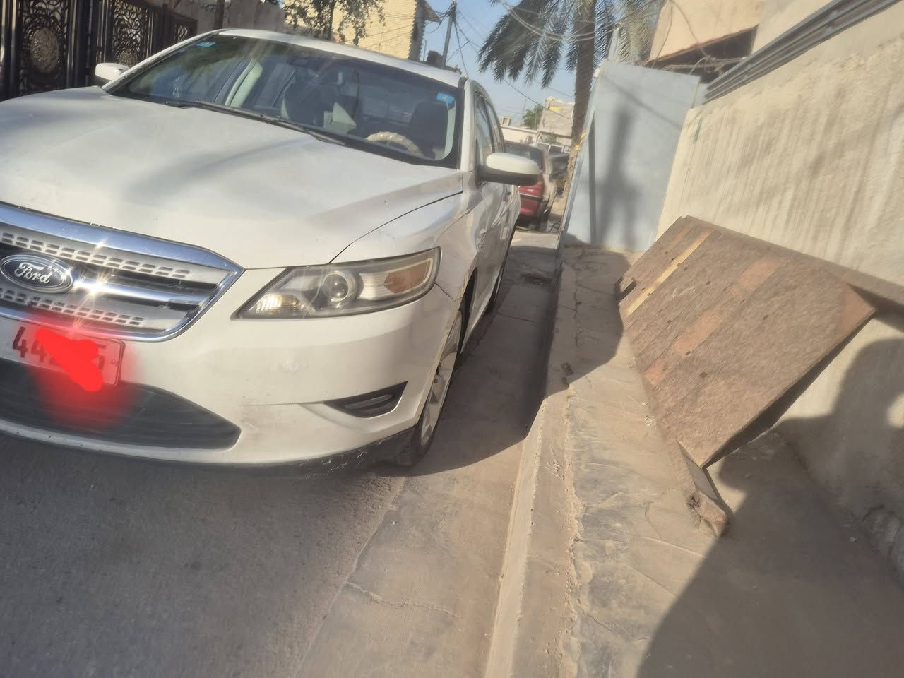 فورد ٢٠١١ بغداد بسمي خليجي فتحه بالسقف تحكمات استير شفتات السعر ٨٩ مال بيع ***********
