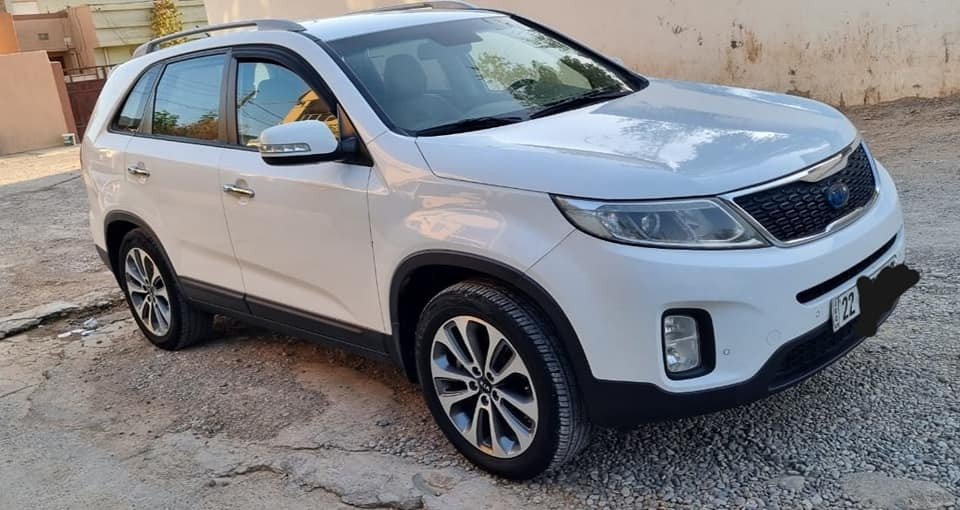 سلام عليكم للبيع كيا سورينتو موديل 2015 فول مواصفات بس بدون سلايت محرك 24 مفتوح شرط فحص ماشي 139 باتري جديد سنويه جديد لل ٣٠ بسمي هزة شهرا رابع ينتهي سنة جديد سيارة بدون مصرف مال بيت بصمات اثنين بيها دفتر بنزين بيها شرط تحويل غرامة مكاني كركوك سعر 175 بيها مجال قليل او اتصال عل رقم *********** تحياتي . كركوك, العراق
