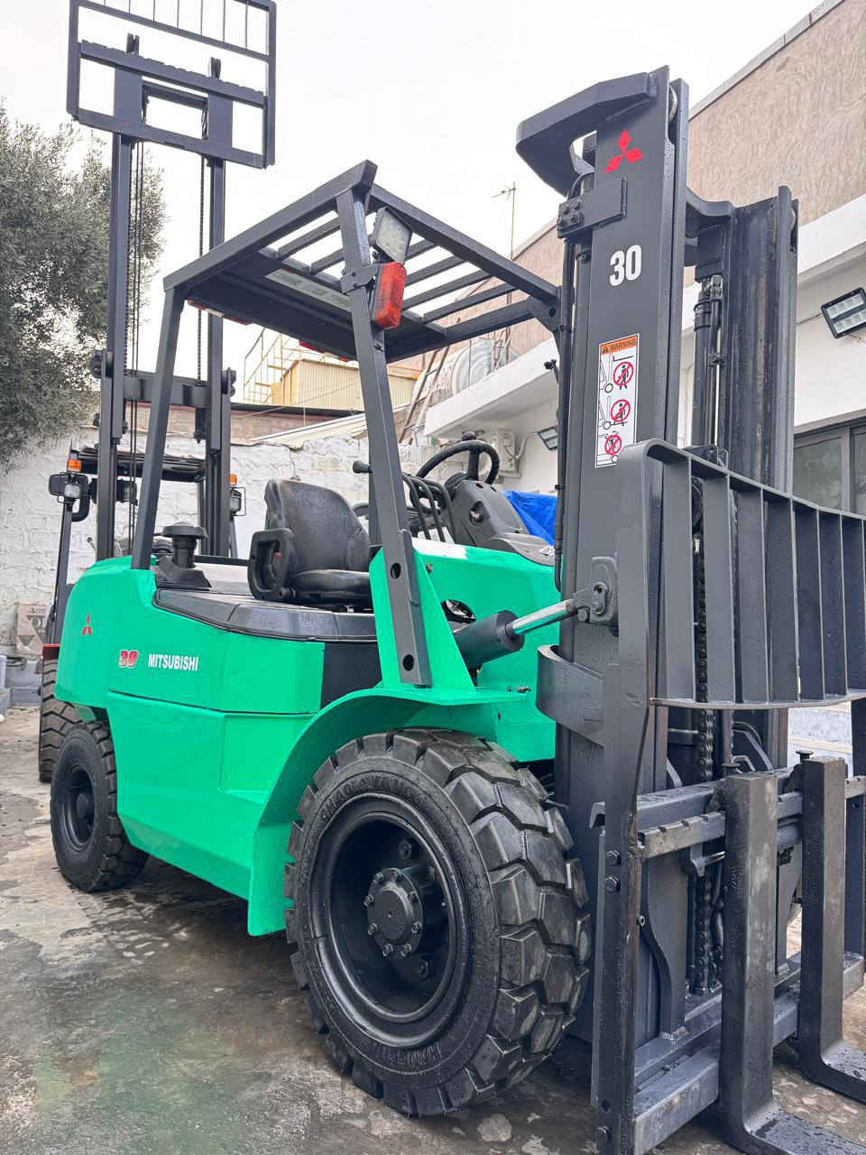 سلام عليكم ره فيعه مستربوشي اؤروبي 3طن 3حركه.موديل 2018. ره قم كاتي جديد.***********
