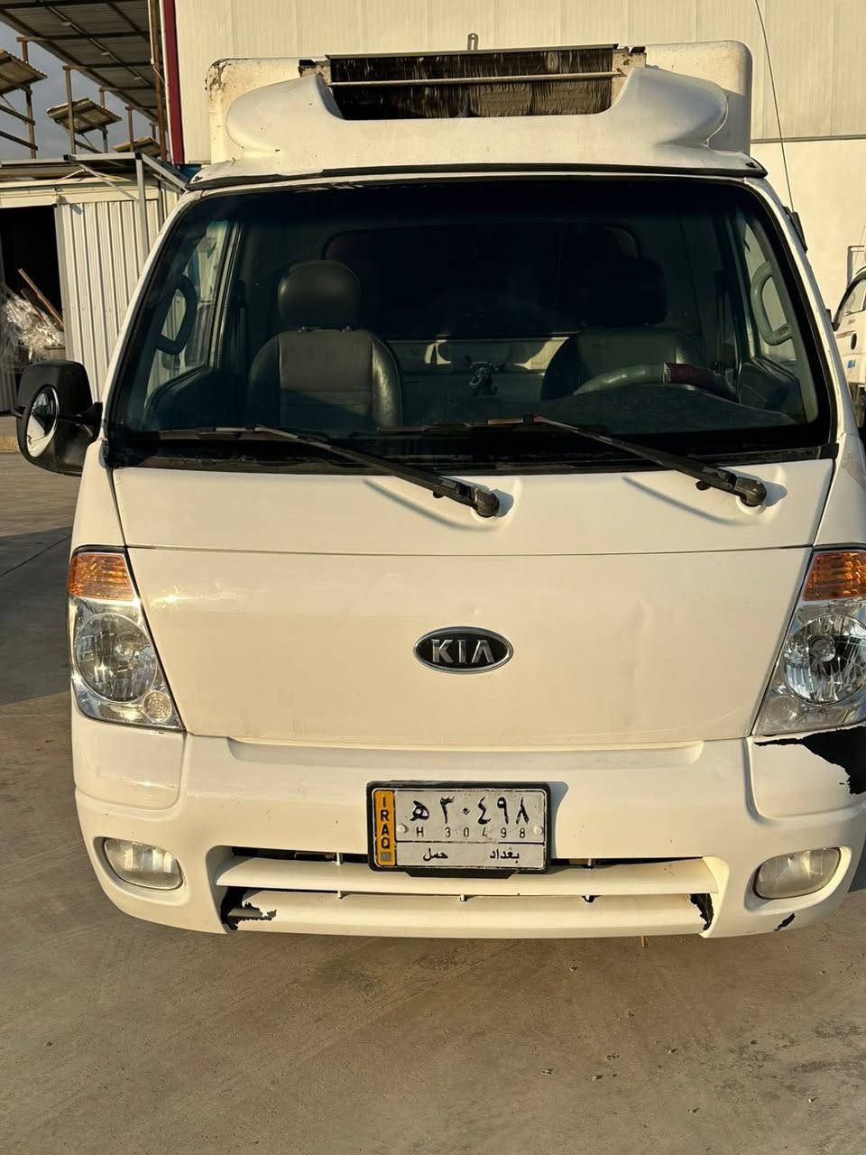 السلام عليكم 
كيا بنجو براد موديل 2008
3000  كرنفال
محور بم ونوزل كامل  
السياره نضيفه وكلشي بيهة شغال
كير ومحرك و حداديه وبراد جاهزه 100% 
رقم بغداد تحويل
سعرها 10,500 $  وبيهة مجال بسيط للشراي  
تواجد السياره يغداد - الغزاليه
للاستفسار الاتصال ***********
