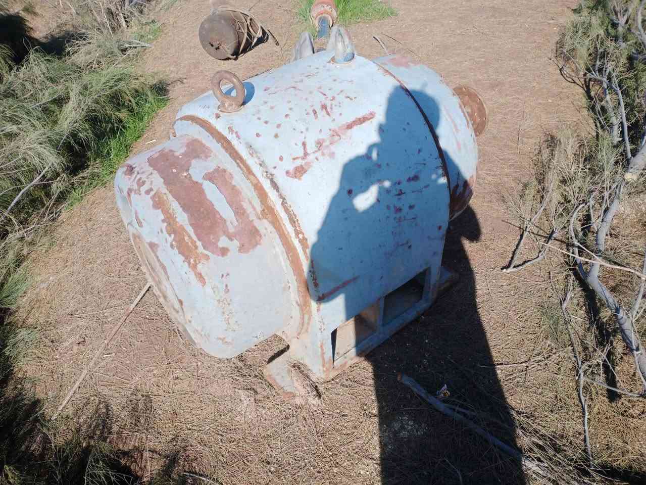 السلام عليكم موطور كهربائي احدم 125سندر البيع ***********
