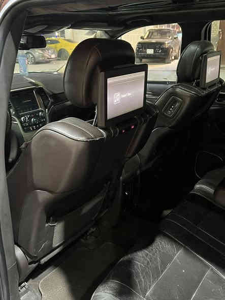 السلام عليكم جيب موديل 2014 سومات فول موصفات بيه صبغ عام بدون شواصي بدون دواخل مكينه 5700 كفاله كير كفاله صدر جديد امامي خلفي رقم بغداد تحويل ثاني يوم سعر 139 ورقة وبيها مجال بسيط *********** مكاني بغداد شارع فلسطين
