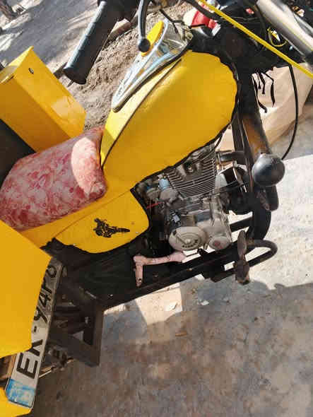 س موديل 20 بلادبه كهربئيات ڱڵـه. شغالة بدون لحيم مكينه جديده منفيس كامل 
السعر 1250 بيه مجال قليل
ديالئ لخالص
***********
