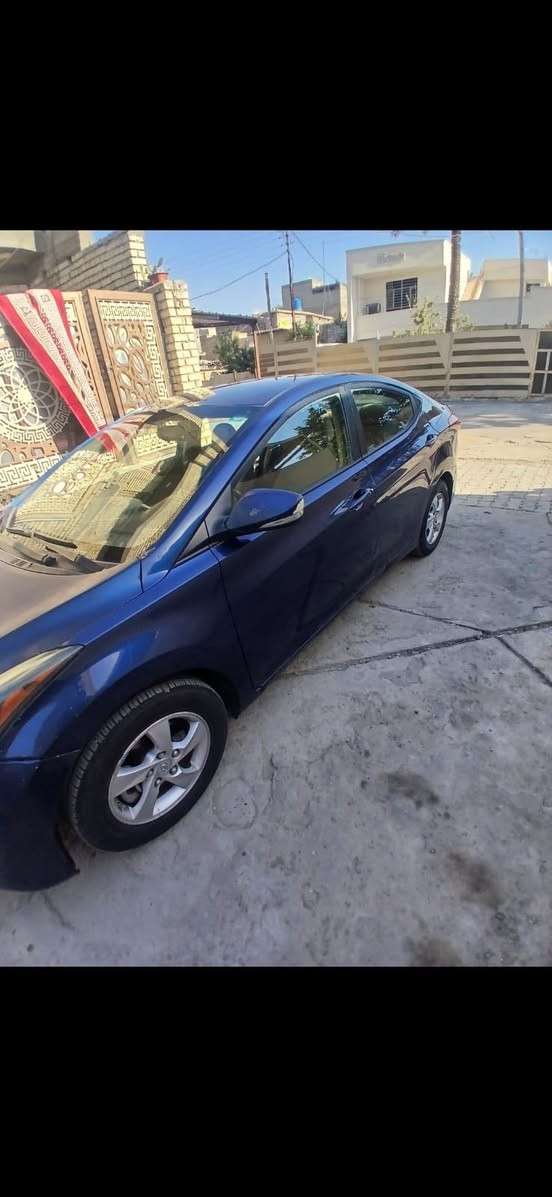 النترا موديل 16 مكينه 1800دوش
بيها قطع صبغ ابيع حزام 

حادثها بجم 

السياره جاهزه من كلشي صدر جديد تايرات جدد يعني ترايك وين ميعجبك 

مواصفات عاديه 

سعرها ١٠٥وبيها مجال
مكاني بغداد الزعفرانية

***********
