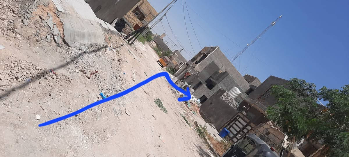 ياالله السلام عليكم 
بيت للبيع طابو صرف مساحه 100 تحويل مباشر غير مطلوب 
تسليم كامل مفتاح معه صبغ داخل وخارج وسخان وتانكي 
بناء جديد درجه اولى كلش نظيف متعوب عليه 
1 استقبال 
2. صاله جلوس
3مطبخ 
4مجمع صحيات منور 
5غرفه نوم 
6صحيات خارجيه 
بيتونه كبيرة
مكان بابل الهاشميه حي الأمير 95
شارع 20 مدخل شارع 15 شارع حسينية خالد

سعر جدا مناسب 
الاستفسار 
***********
