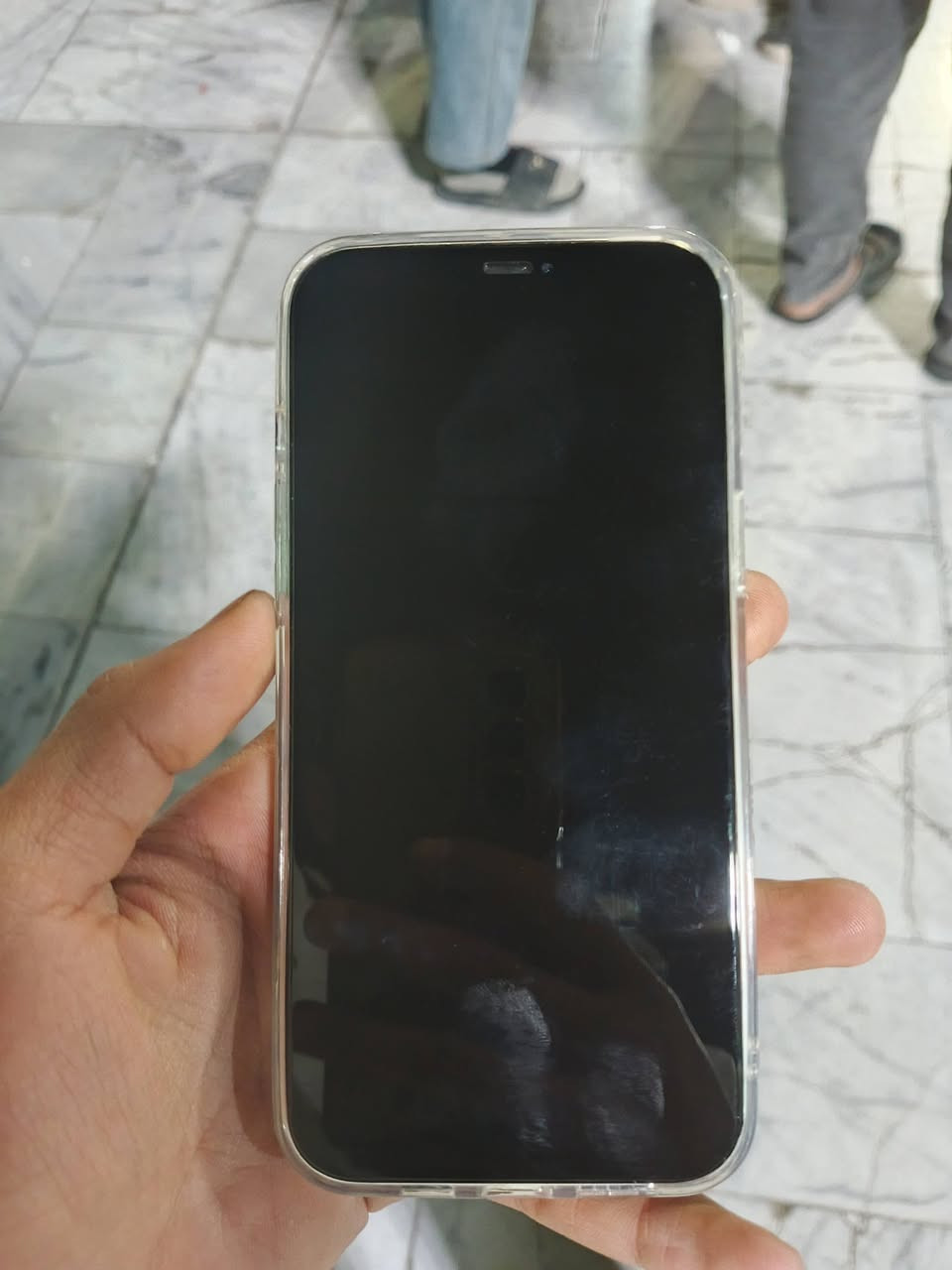 سلام عليكم ايفون 12 برو ماكس 
للبيع مبدل شاشه اصليه وبطاريه 
السعر 300 وبي مجال رقم الهاتف *********** بي بس وتساب
