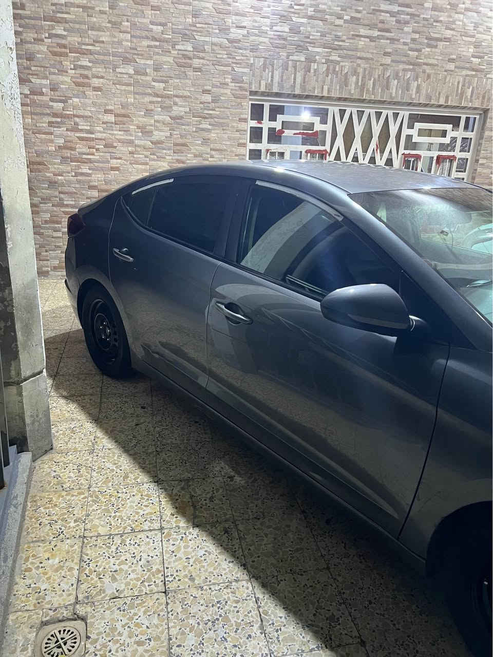 لنترا 2019 أمريكي 
حادثهه جاملق وبنيد 
محرك كير تبريد خير من الله 
رقمهه اربيل 
السعر 115
مكاني البصره 
استفسار *********** البصرة, العراق
