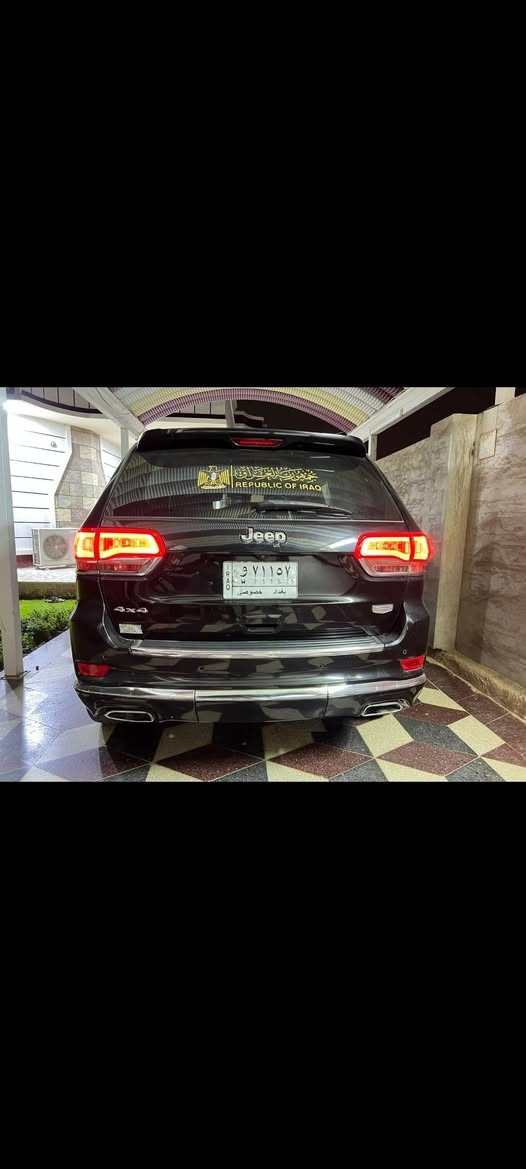 السلام عليكم سياره جيب سومات فول مواصفات موديل 2015 سياره داخله تقرير بيها 3 قطع صبغ سياره جاهزه من كل شيء بيها معروفه مواصفات السومات سياره محرك كير صدر مضبوط تبريد ثلج مابيها نقص سعرها 195 وبيها مجال بسيط للاتصال *********** مكنها الرمادي شارع 40 قرب فلكه العلم
