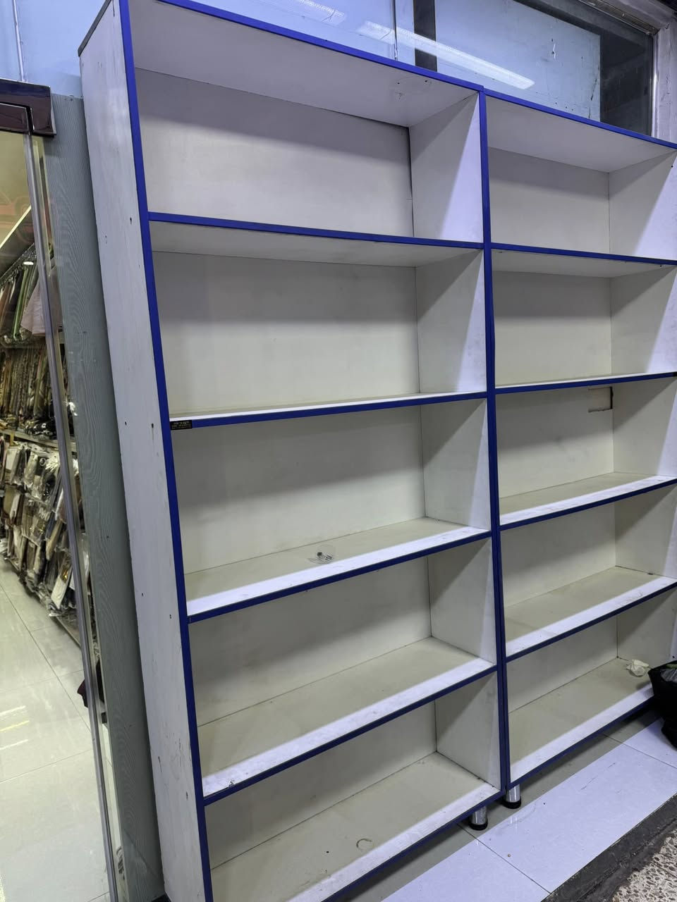 رفوف للبيع 
للاستفسار / ***********
