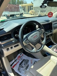 من رخصه الادمن جمسي دنلي اكديا فول 1/1موديل 2021 ماشيه 80 ميل  السياره...