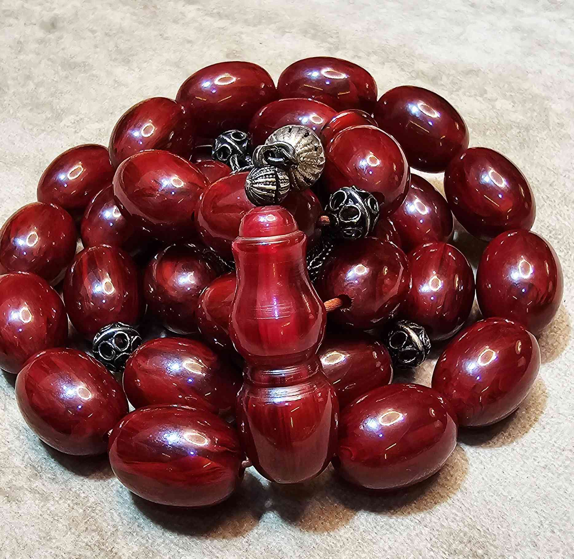 يا الله 
لعيون الغوالي الهواة المميزين تحفه من السندلس الالماني الانتيك من اصل عقود لون نوادر توتي معرق زرف وزرف نظافه تامه وزن ١٣٠ مع الفضه وزن صافي ١٠٥ غرام الحجز والاستفسار مراسله على الخاص يوجد توصيل لجميع المحافظات


**إذا كنت صاحب هذا الإعلان وتريد حذفه لأي سبب، رجاءا أرسل رسالة إلى الدعم الفني**