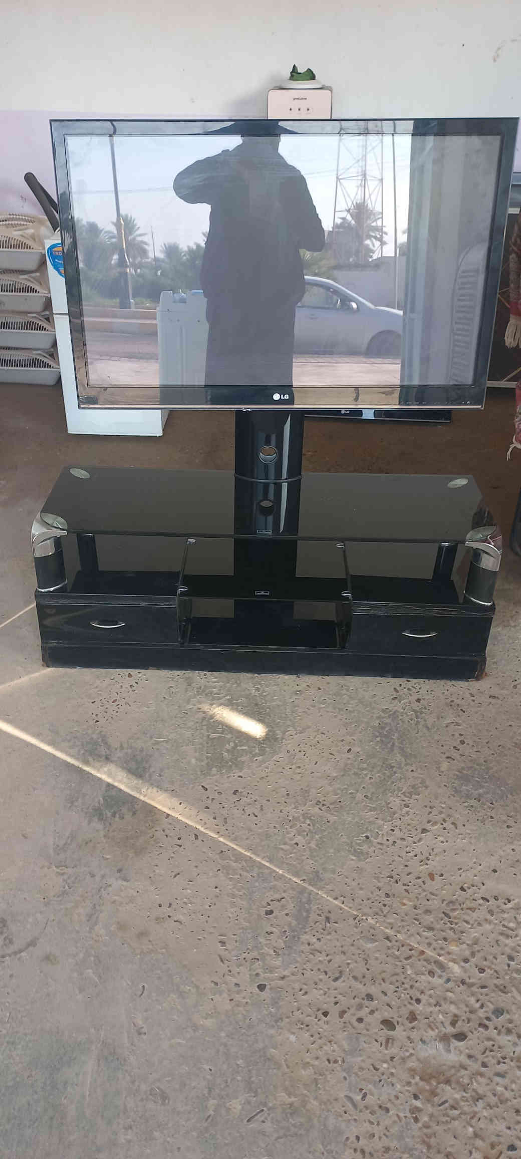 مواد منزليه للبيع حاجات نضيفه كلش المكان ناحية المعتصم  للإستفسار الاتصال عل الرقم التالي ***********
