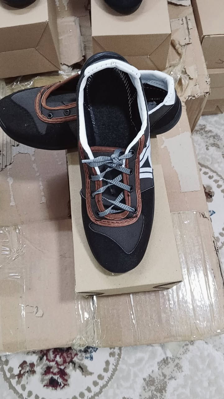 سلام عليكم
اخوان يتوفر عدنا احدا جملا ومفرد سعر الزوج 400 تالف وجملا يختلف وتوصيل مجاني داخل كركوك تصفيت مخازن رقم //***********//
