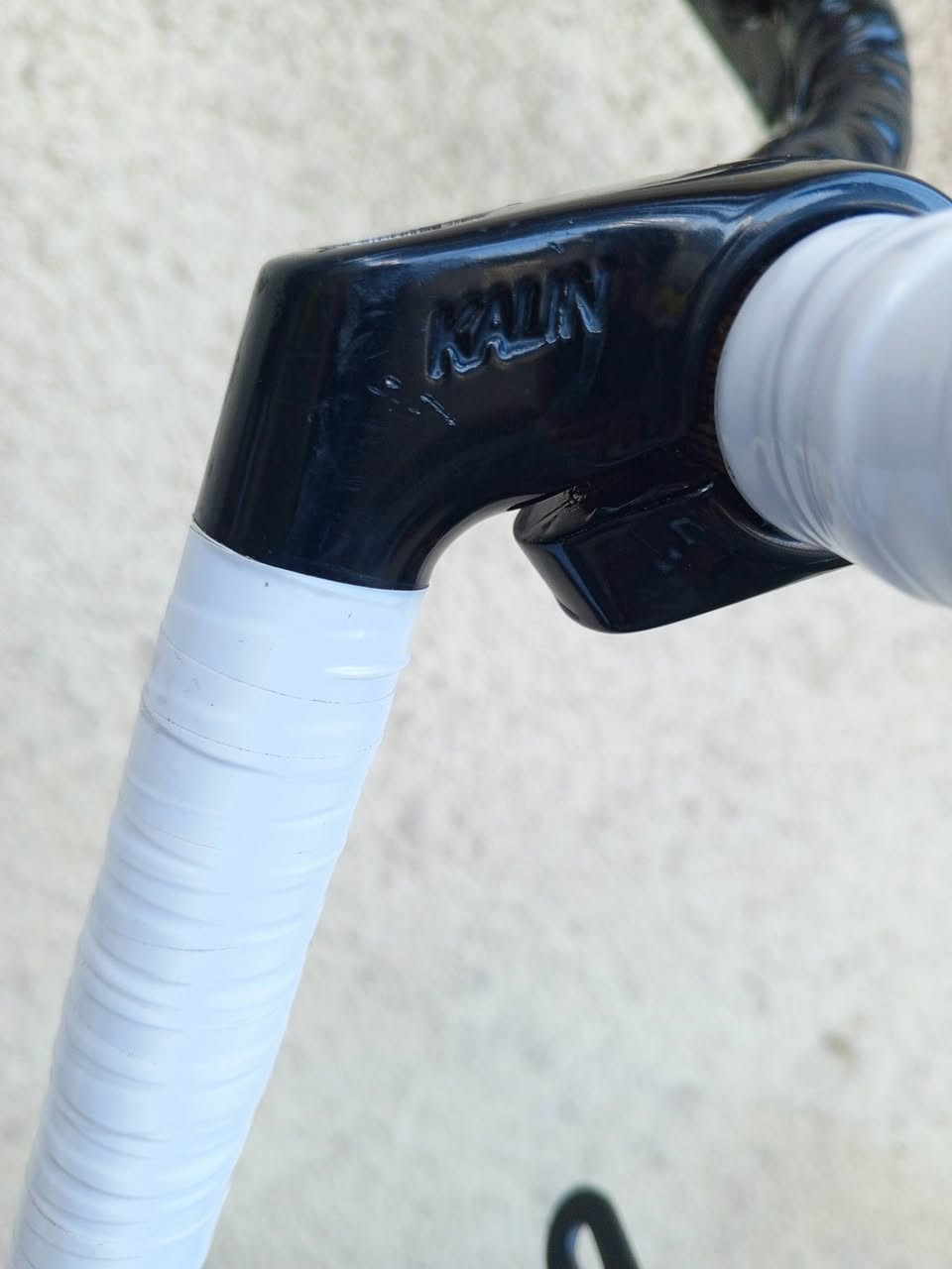 السلام عليكم بايسكل بناتي موديل ٢٠٢٣ اشتريته اول منزل بايسكل فول تأخذه هوه وغراضه البي + جاملغات ودروعه ودسك خلفي جديد البايسكل جاهز  مكاني بغداد رقمي *********** بي واتساب  السعر ١٢٠ وبي مجال ( قابل للمراوس ببايسكل نفس النظافه )
