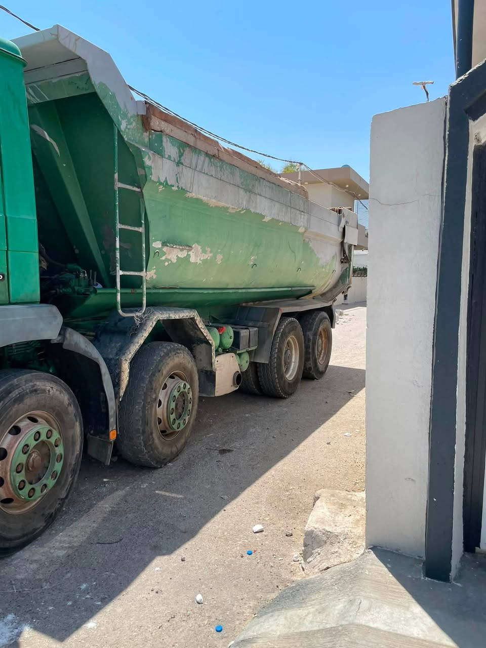 سلام عليكم
مان بۆ فرۆشتن مۆدێل 2002خشک
 
مه جموعه جێف 

ڕیتایدەر
 
ڕەقه م سلێمانی 

ڕەقەم تە لە فوون 
***********
