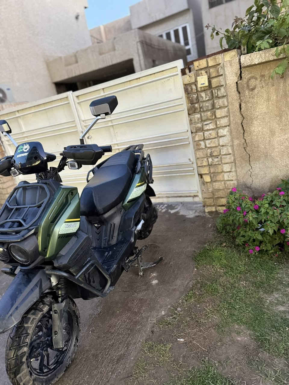 دراجه اباتشي 
سرعه 80 حقيقي
6 بطاريات مسطره 
ملف 2500
مستعمله فقط شهرين
السعر مليون و٢٠٠ 
العنوان منصور داوودي ***********
