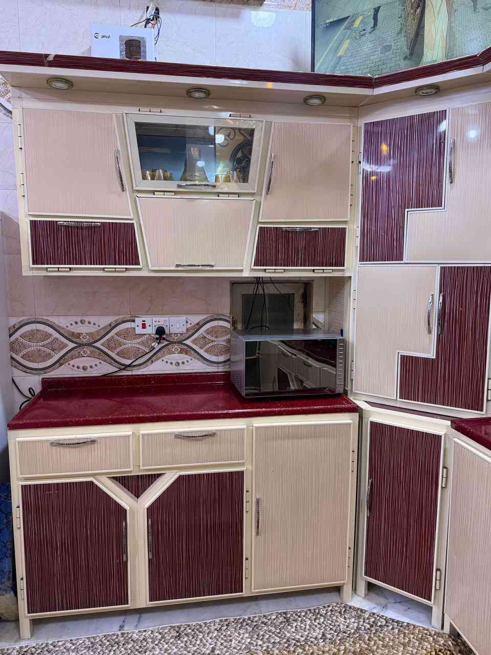 السلام عليكم كاونتر المنيوم للبيع ***********
