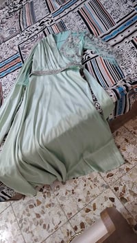 فساتين • قياس ٣٨/٤٠ • بغداد