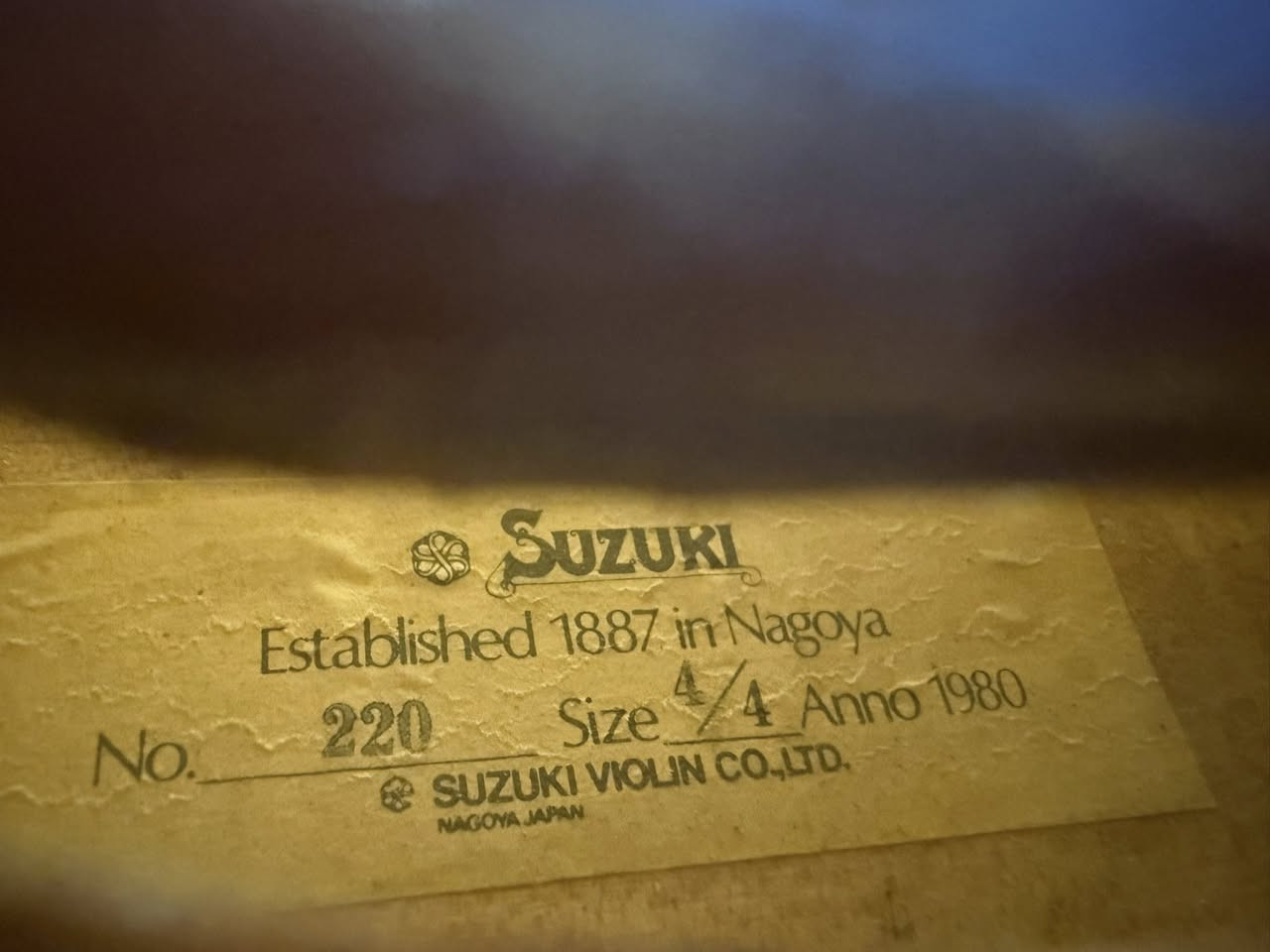 كمان ساسوكي ياباني قديم صوته من اروع ما يكون وكلش مستقر صناعة ١٩٨٠ 
السعر ٥٠٠ الف


**إذا كنت صاحب هذا الإعلان وتريد حذفه لأي سبب، رجاءا أرسل رسالة إلى الدعم الفني**