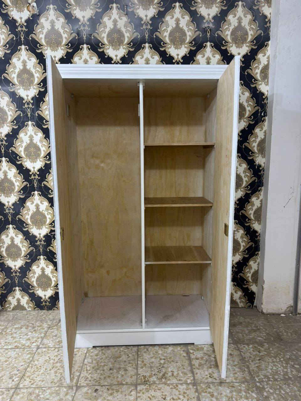 كنتور بابين شغل عراقي 
لون اوف وايت 
الخارج ام دي اف 9 ملم 
الداخل جام 3 ملم 
القاعدة بلوك صاج 16 ملم 
الظهر فتح وشد براغي 

السعر 290الف 

مع الشد والنقل داخل بغداد 
اطراف بغداد 

لا يوجد محافطات فقط بغداد 🚫🚫🚫😘😘


**إذا كنت صاحب هذا الإعلان وتريد حذفه لأي سبب، رجاءا أرسل رسالة إلى الدعم الفني**