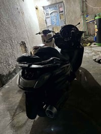 دراجه للبيع دراجه شغاله بس من دوسلها تتطفه ابيع كوم حديد السعر 600 وبي...