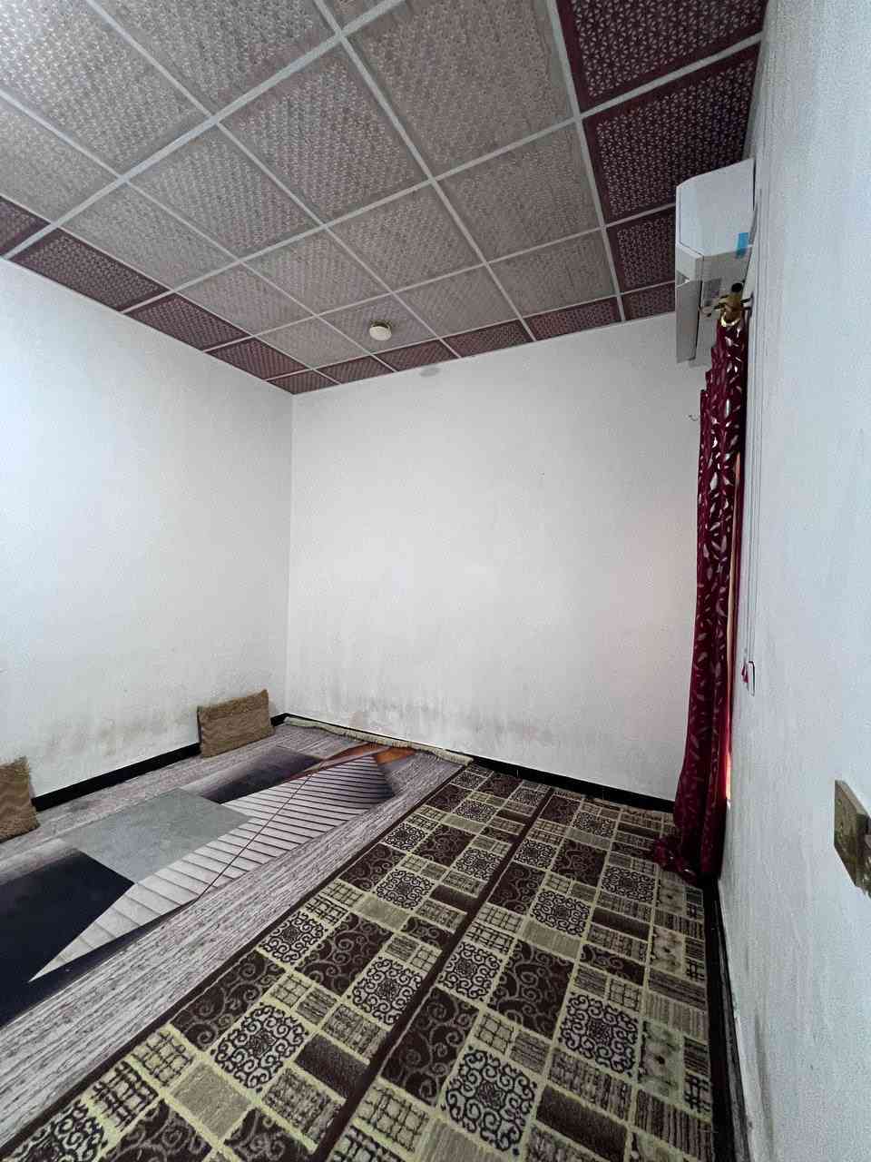 دار سكن للبيع 🏠
المساحة :: 140م / شارع تبليط 10
#السعر :: 68 مليون قابل للتفاوض
ملك صرف زراعي عراقي نموذج 25
كونكريت البناء #حديث ومرتب
#يحتوي :: غرفتين منام طارمة أستقبال مطبخ 
صحيات خارجية صالة واسعة صحيات داخلية
مناور درج / قريب من المدارس 
إبي الخصيب - العوجة - شارع المقيمين 
#للاستفسار :: ***********
