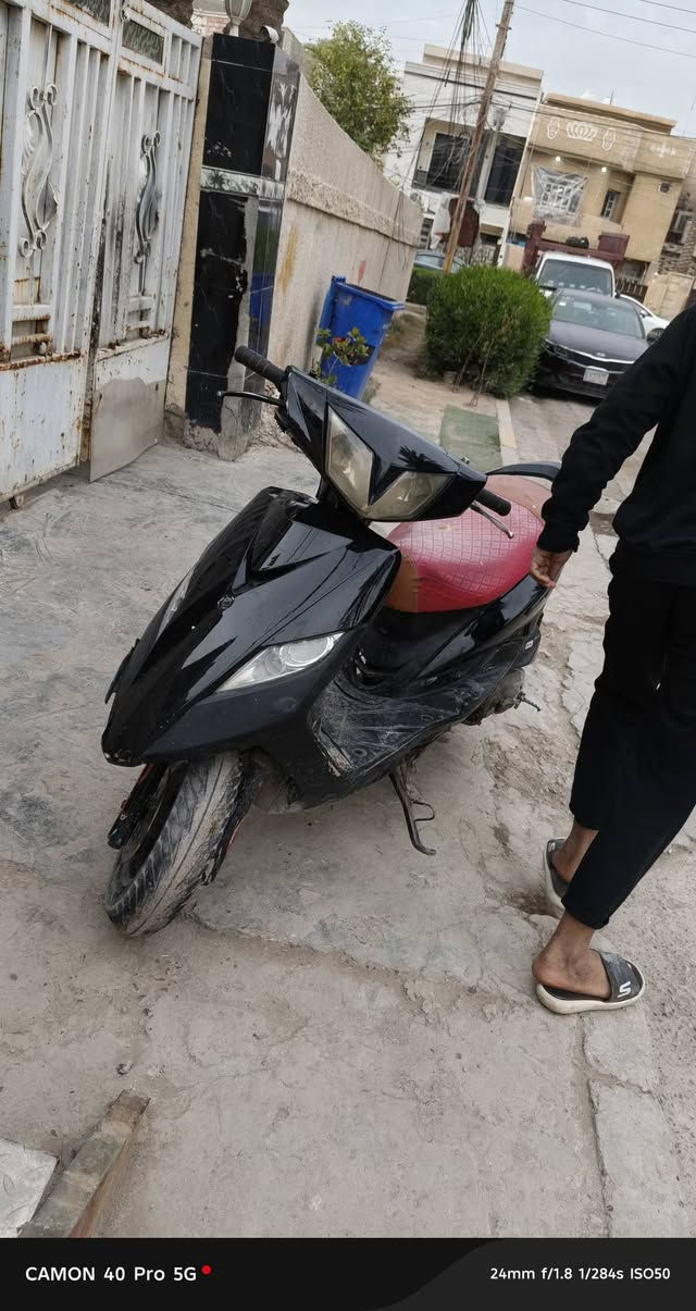 السلام عليكم للبيع دراجه نظفتها زين السعر 300 وبيها مجال رقم  *********** مكان بغداده
