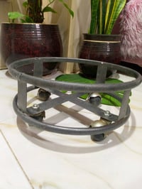 قاعدة قنينه غاز حديد ثقيل السعر ٧ الاف دينار التوصيل الف دينار للحجز ا...